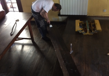 Casarilh. Extraccion Parket Viejo Y Colocacion De Pavimento Ceramico